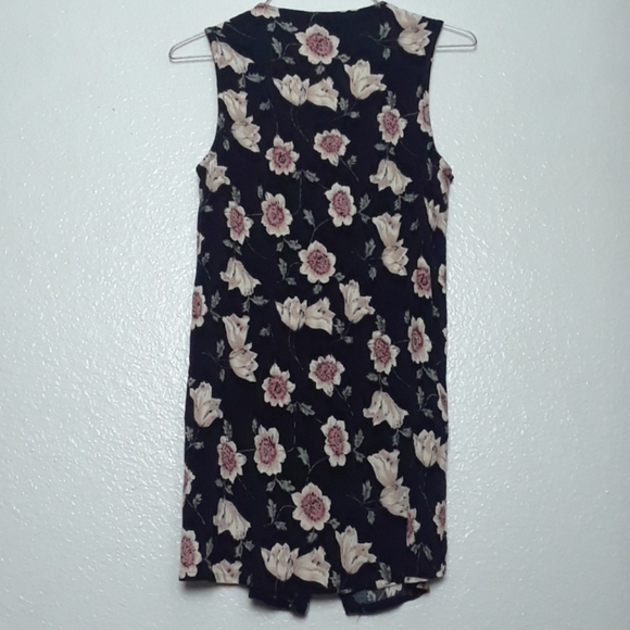 Woolworths Button down blouse - Picture 2 of 3